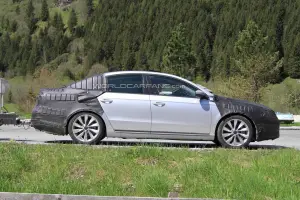 Nuova Volkswagen Passat: foto spia