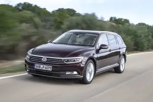 Nuova Volkswagen Passat - Prova su Strada