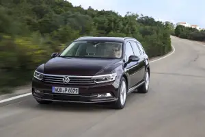 Nuova Volkswagen Passat - Prova su Strada