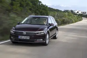 Nuova Volkswagen Passat - Prova su Strada - 13