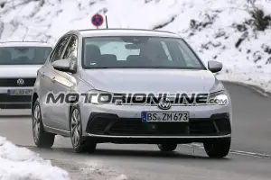 Nuova Volkswagen Polo 2021 - prime foto spia 