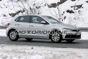 Nuova Volkswagen Polo 2021 - prime foto spia 