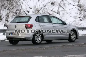 Nuova Volkswagen Polo 2021 - prime foto spia 
