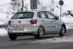 Nuova Volkswagen Polo 2021 - prime foto spia 