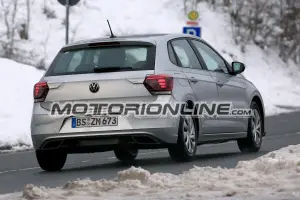 Nuova Volkswagen Polo 2021 - prime foto spia 