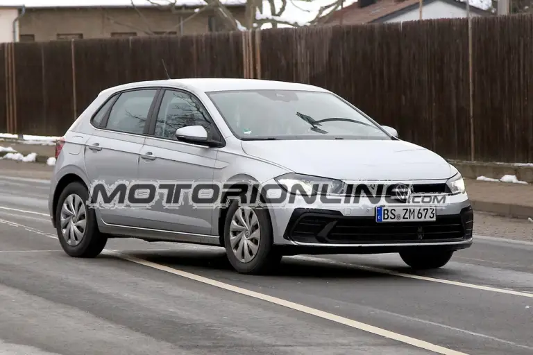 Nuova Volkswagen Polo 2021 - prime foto spia  - 24