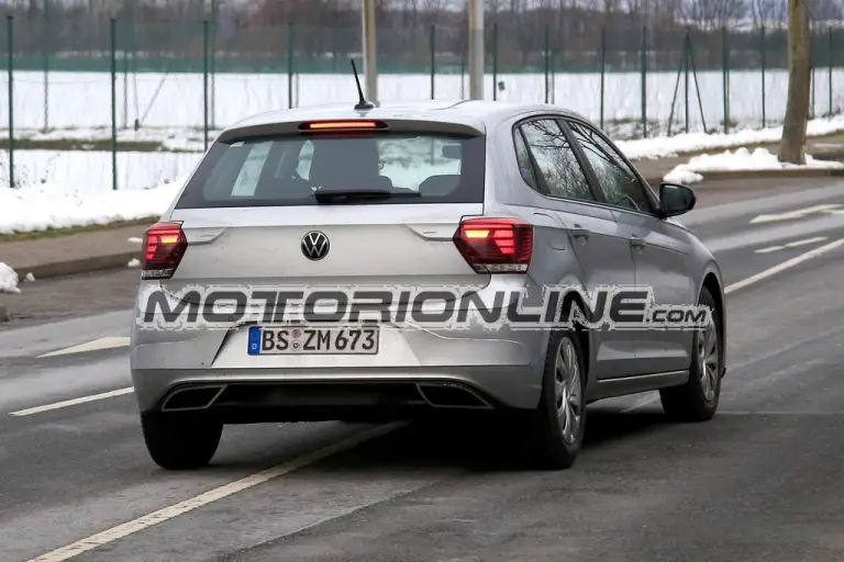 Nuova Volkswagen Polo 2021 - prime foto spia  - 23