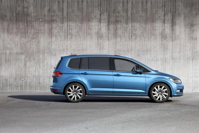 Nuova Volkswagen Touran 12.5.2015 - 4