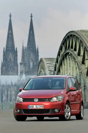 Nuova Volkswagen Touran 2011