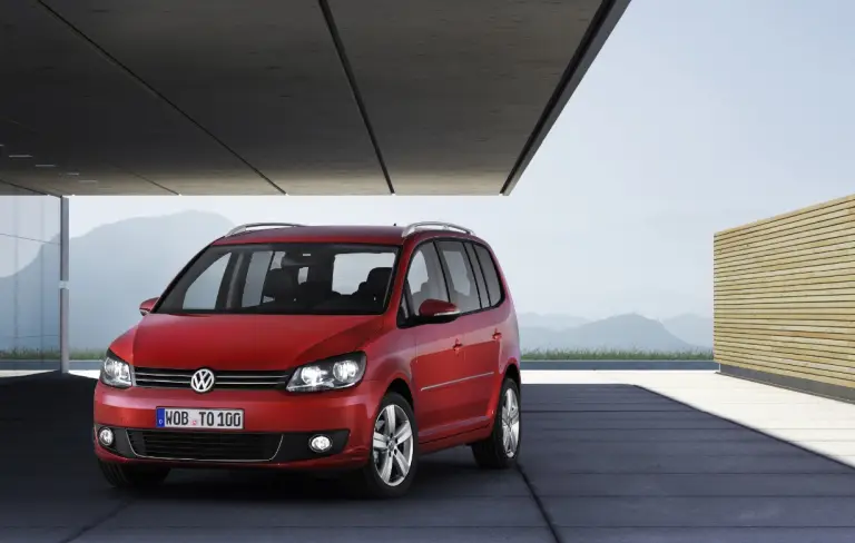 Nuova Volkswagen Touran 2011 - 11