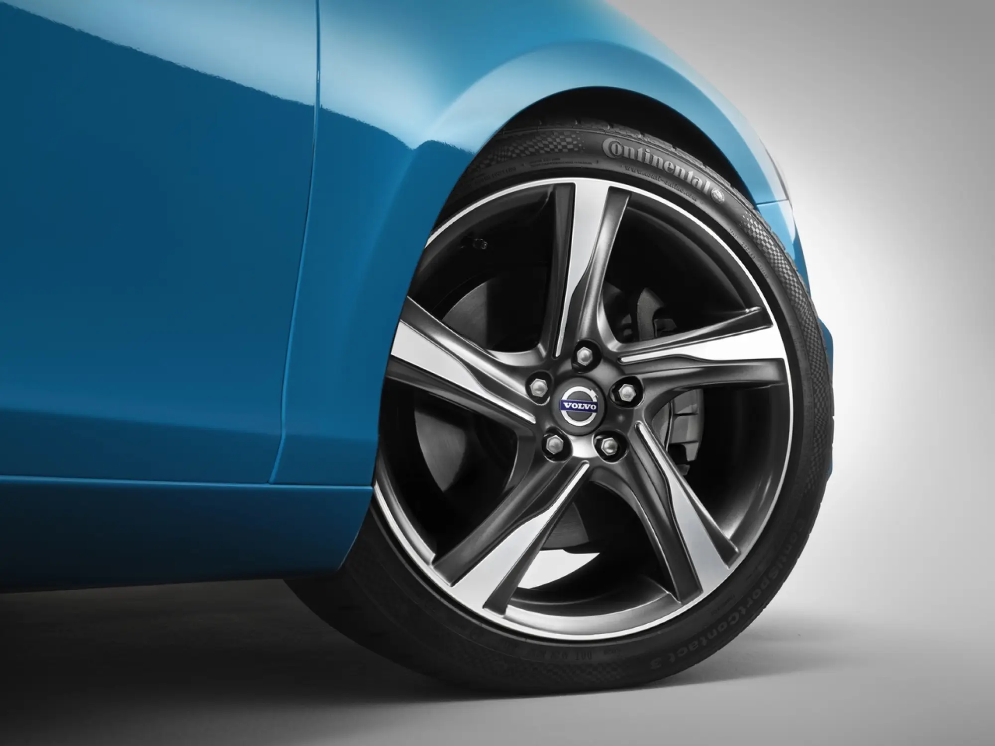 Nuova Volvo V40 R-Design - 5