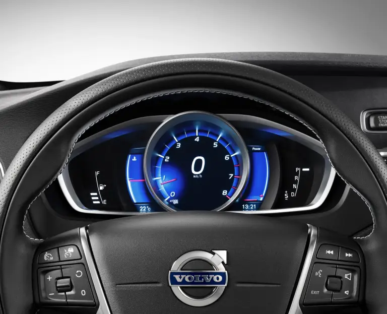Nuova Volvo V40 R-Design - 9