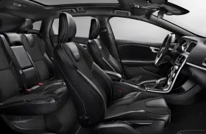 Nuova Volvo V40 R-Design