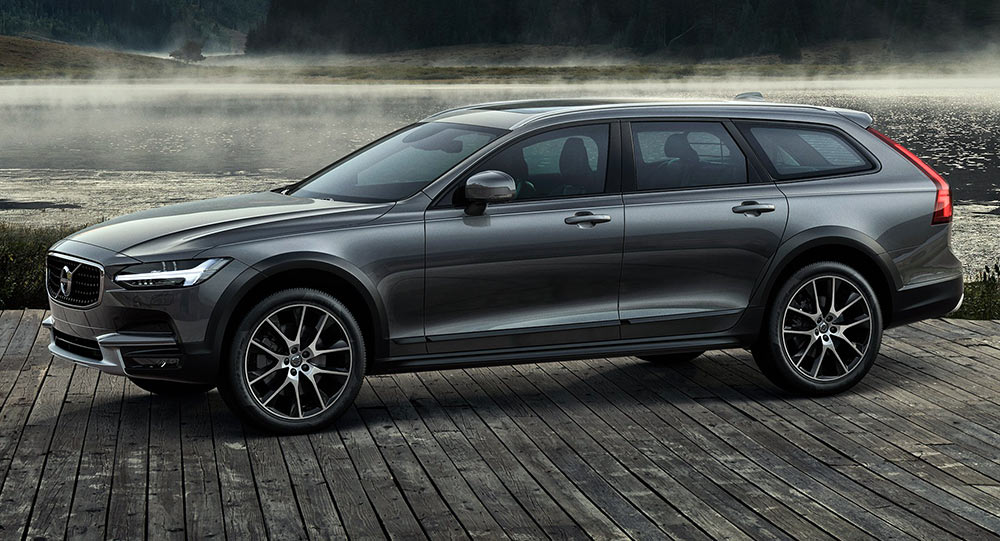 Nuova Volvo V90 Cross Country