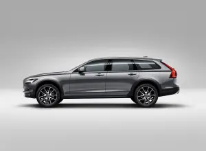 Nuova Volvo V90 Cross Country