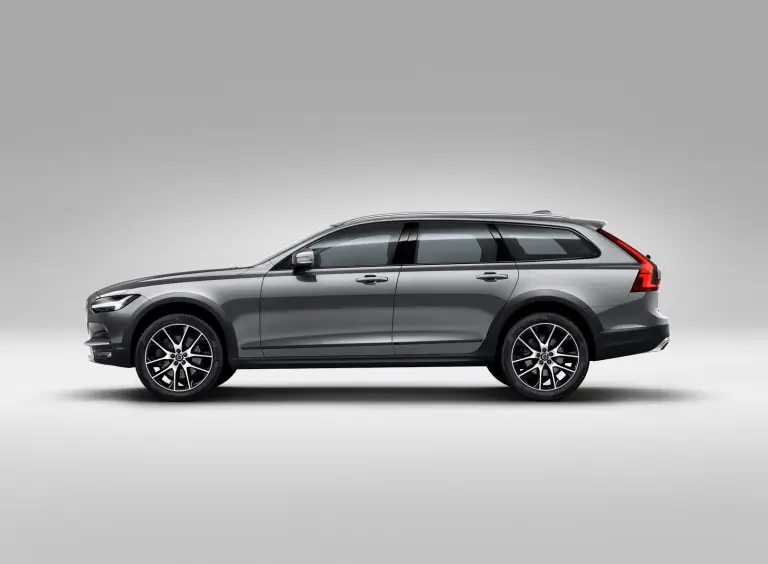 Nuova Volvo V90 Cross Country - 8