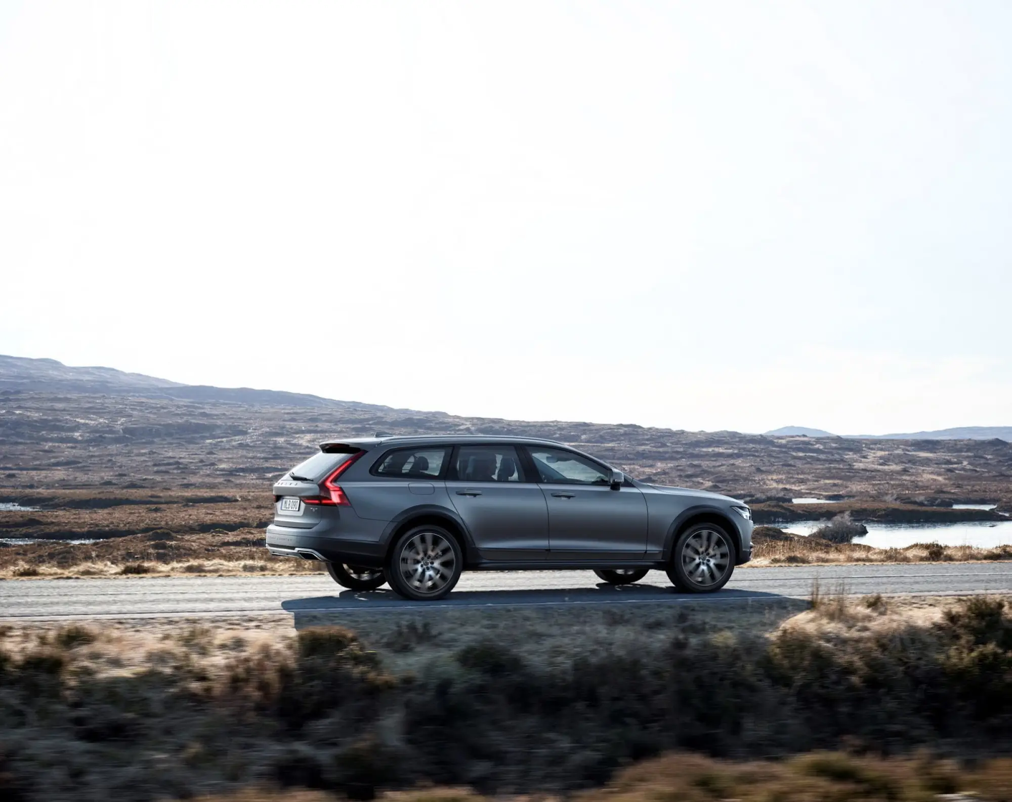 Nuova Volvo V90 Cross Country - 17