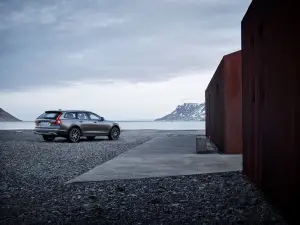 Nuova Volvo V90 Cross Country - 23