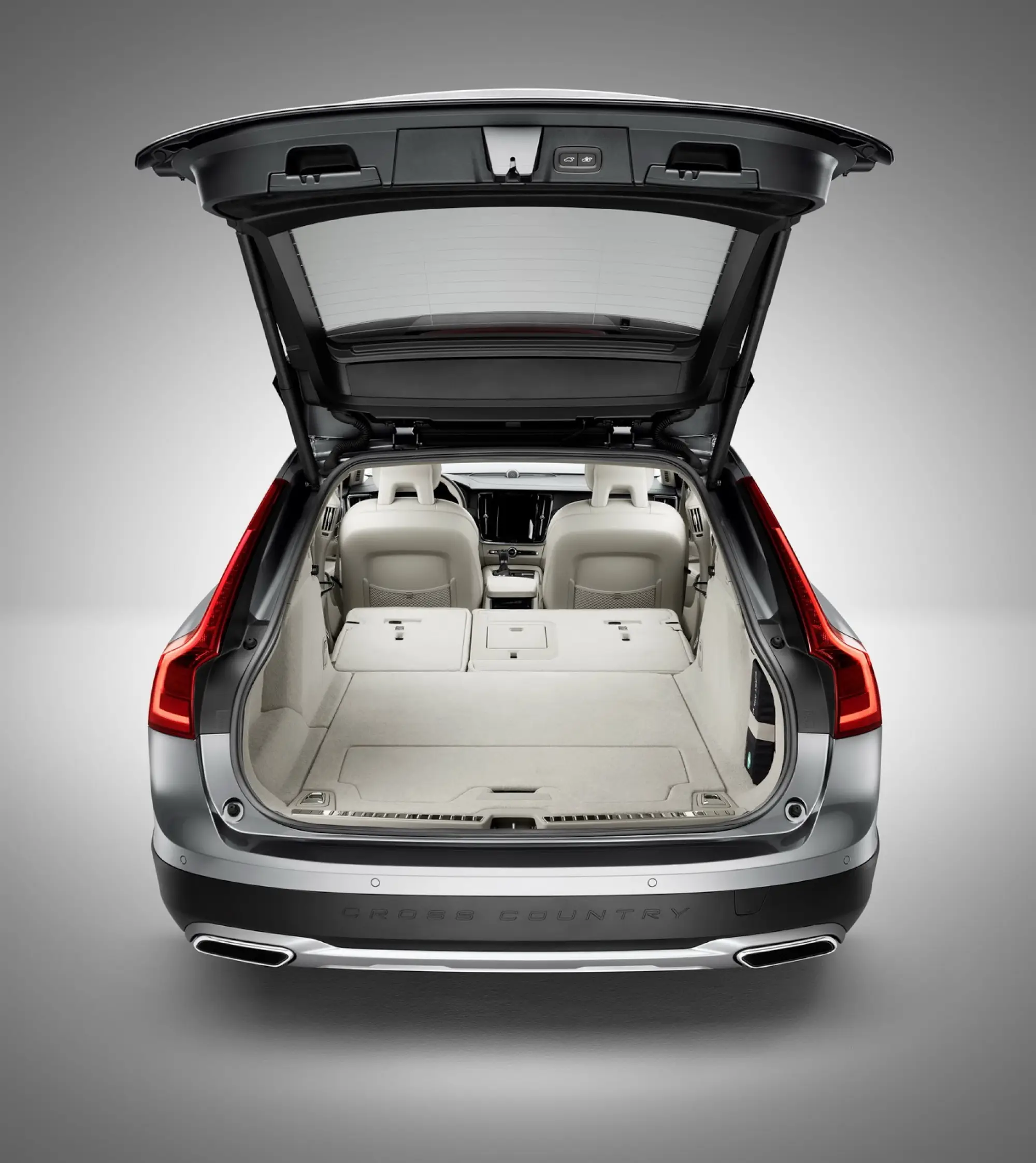Nuova Volvo V90 Cross Country - 32