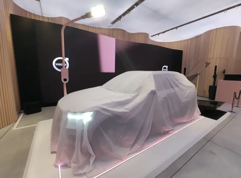 Nuova Volvo XC40 Recharge  - 1