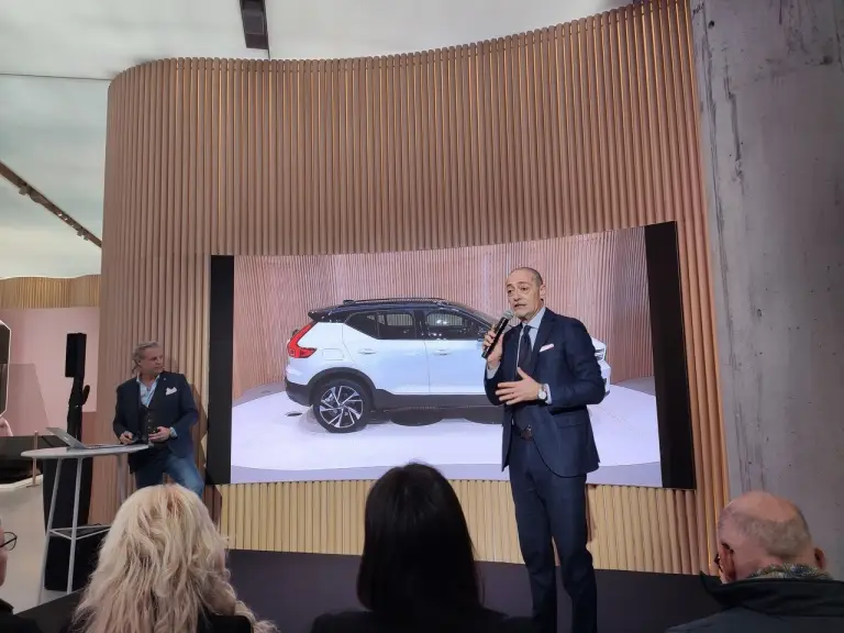 Nuova Volvo XC40 Recharge  - 3
