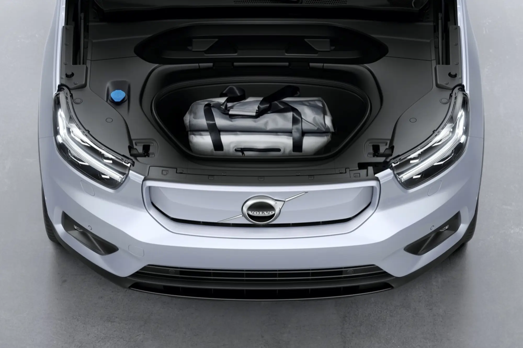Nuova Volvo XC40 Recharge  - 16