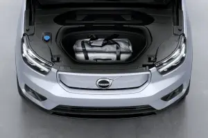 Nuova Volvo XC40 Recharge 