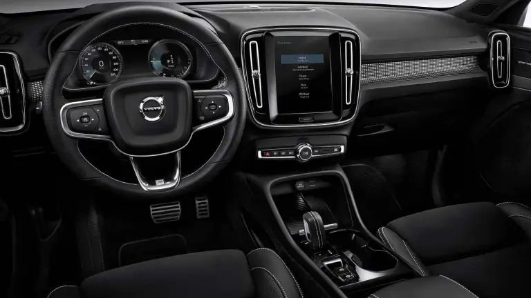Nuova Volvo XC40 T5 elettrica 2020 - Foto gallery - 9