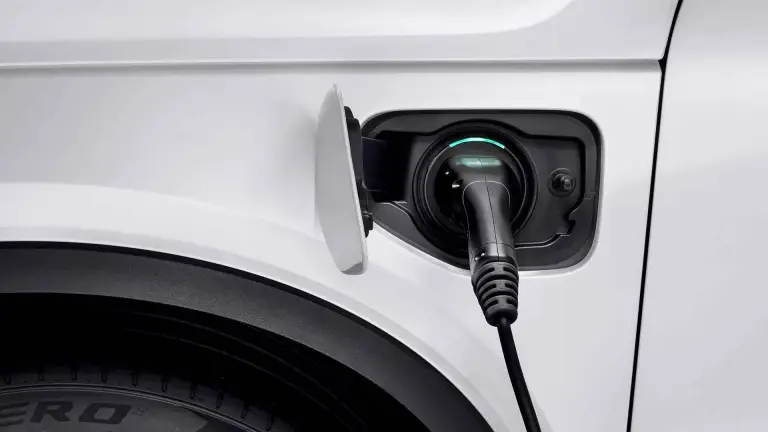 Nuova Volvo XC40 T5 elettrica 2020 - Foto gallery - 4