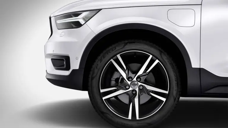 Nuova Volvo XC40 T5 elettrica 2020 - Foto gallery - 6