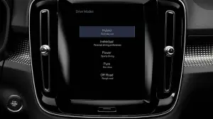 Nuova Volvo XC40 T5 elettrica 2020 - Foto gallery