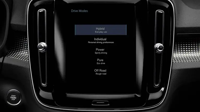Nuova Volvo XC40 T5 elettrica 2020 - Foto gallery - 7