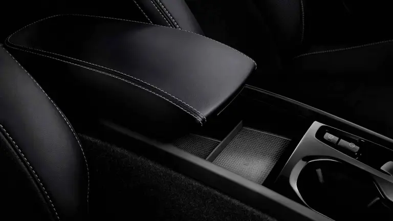 Nuova Volvo XC40 T5 elettrica 2020 - Foto gallery - 8