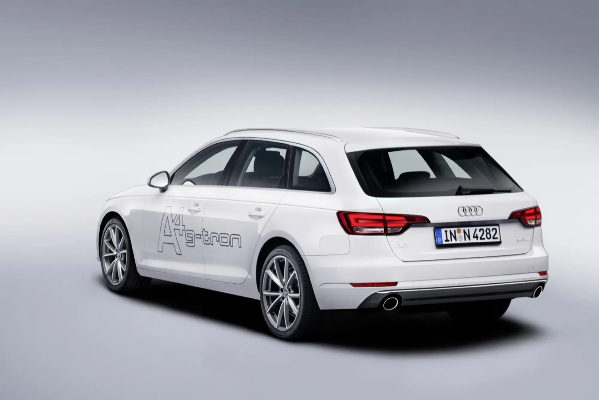 Nuove Audi A4 Avant g-tron e A5 Sportback g-tron - 3