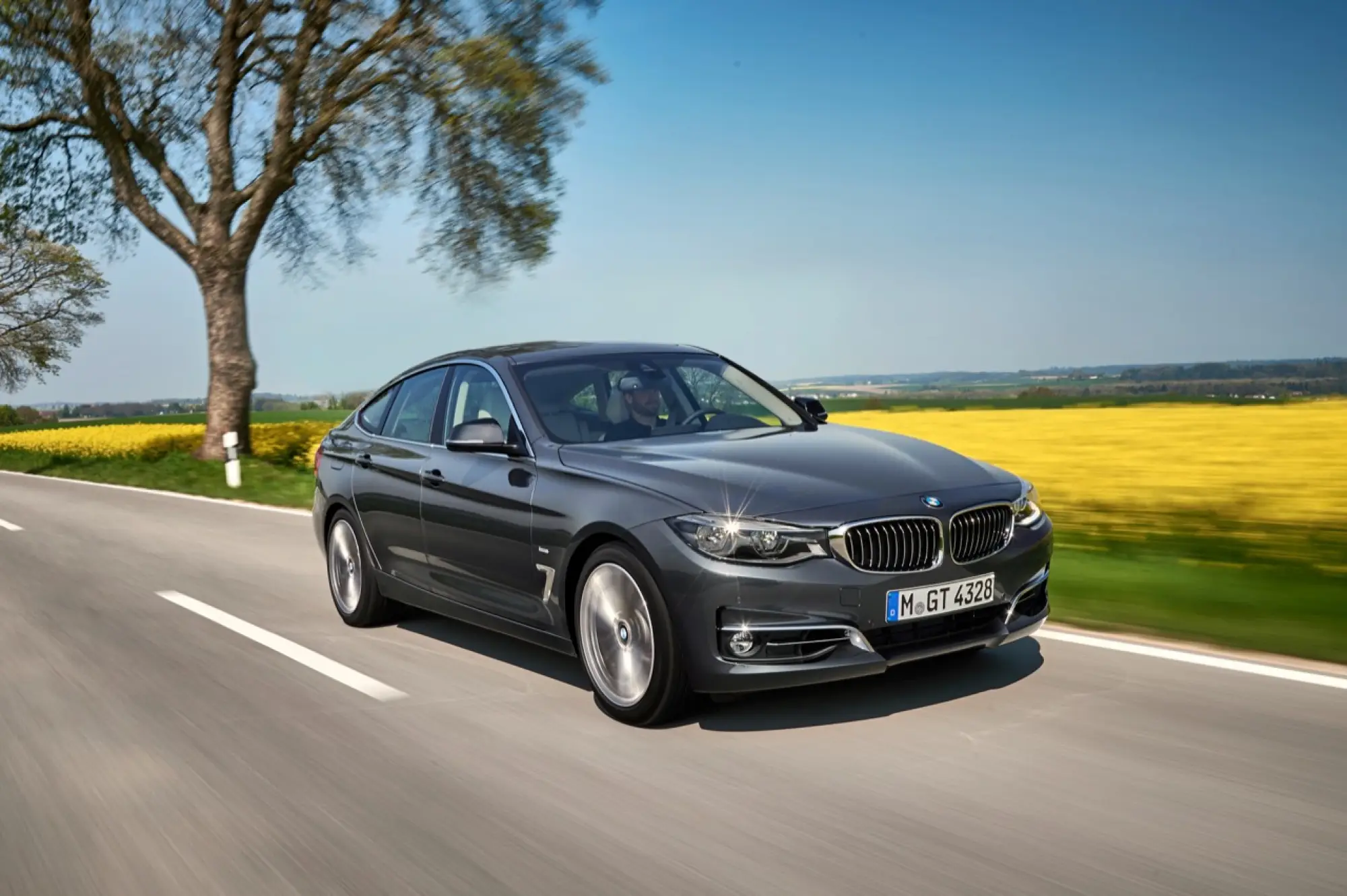 Nuove BMW Serie 3 Gran Turismo e i3 con batteria 94 Ah - 18