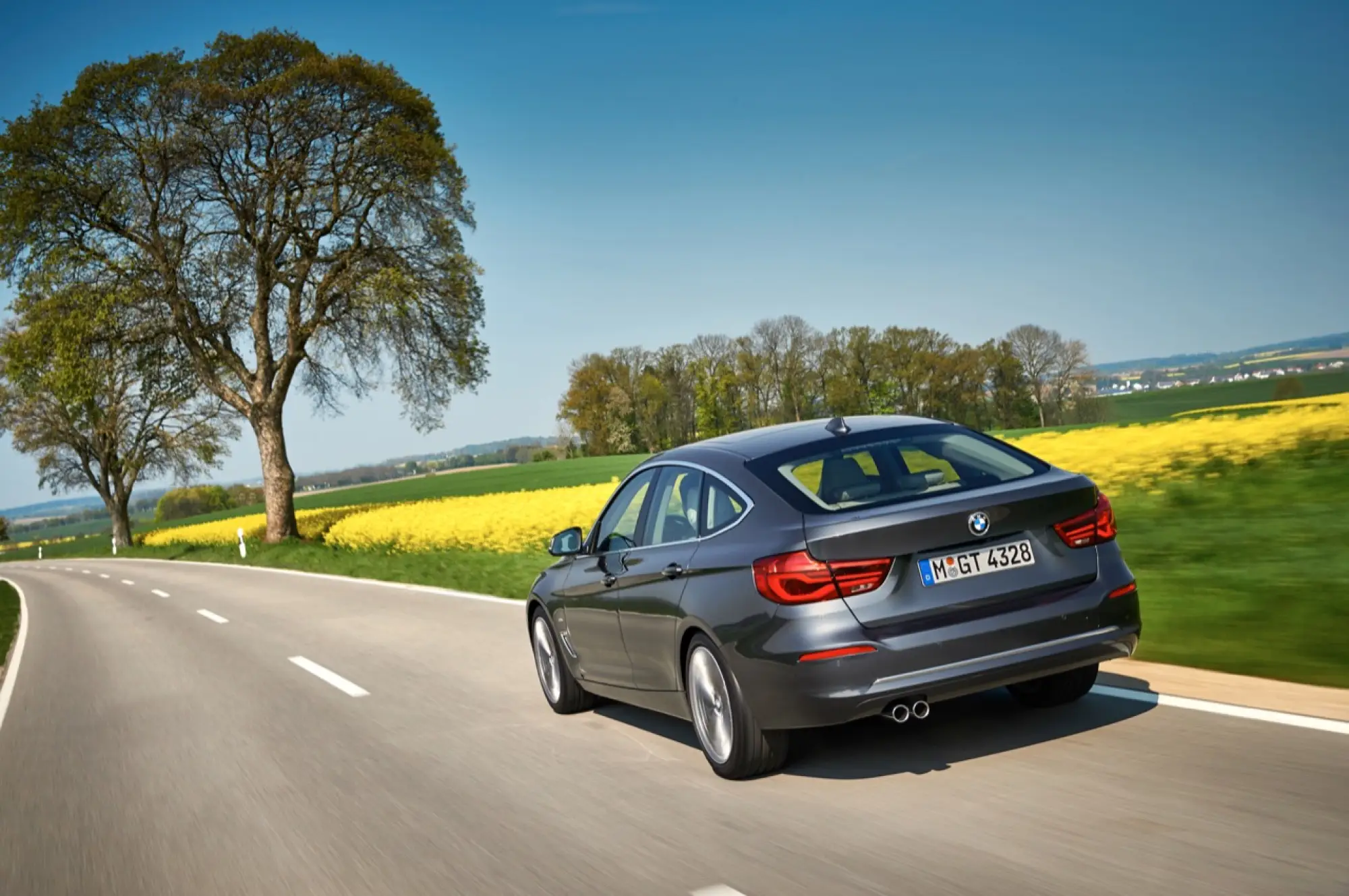 Nuove BMW Serie 3 Gran Turismo e i3 con batteria 94 Ah - 19