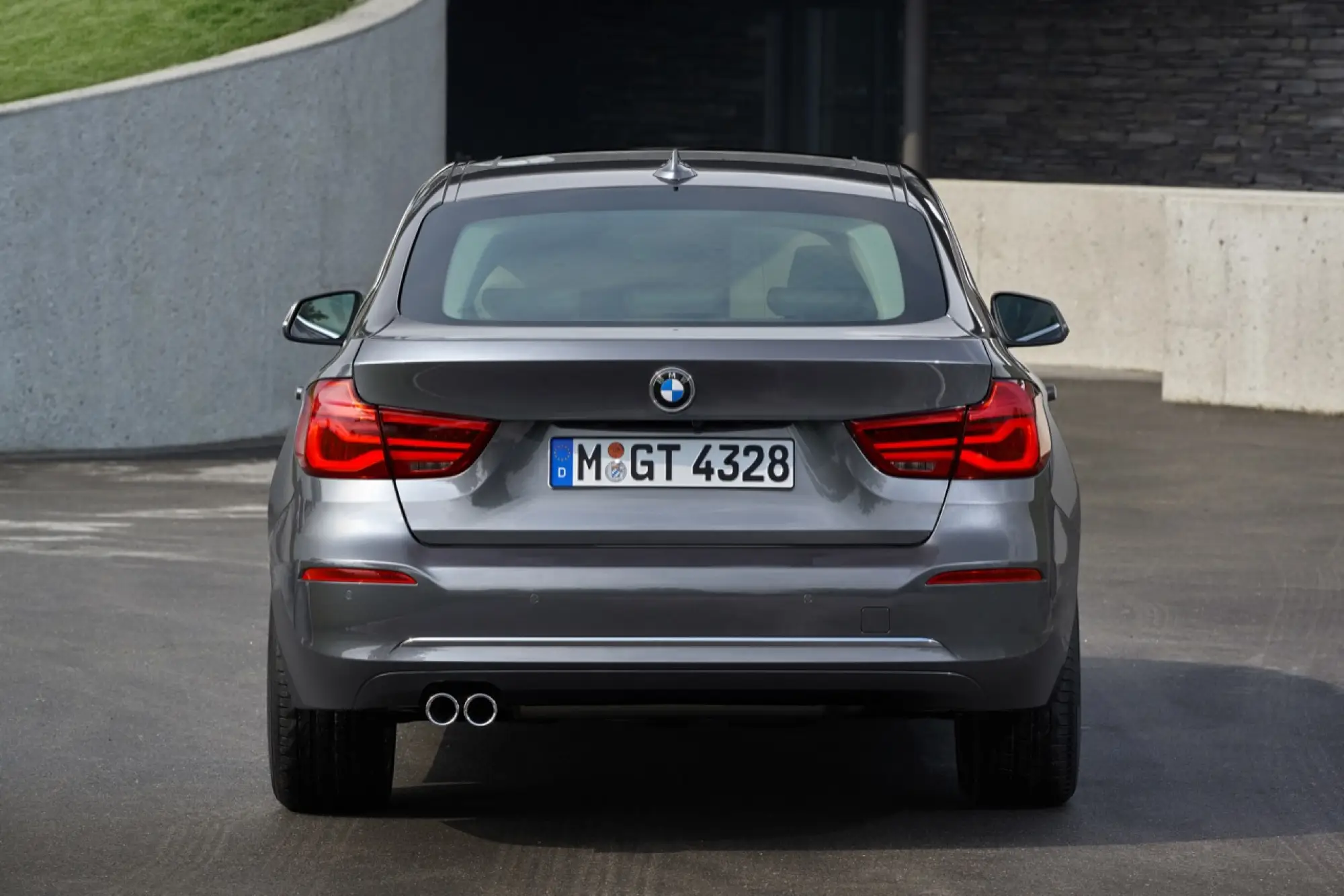 Nuove BMW Serie 3 Gran Turismo e i3 con batteria 94 Ah - 22