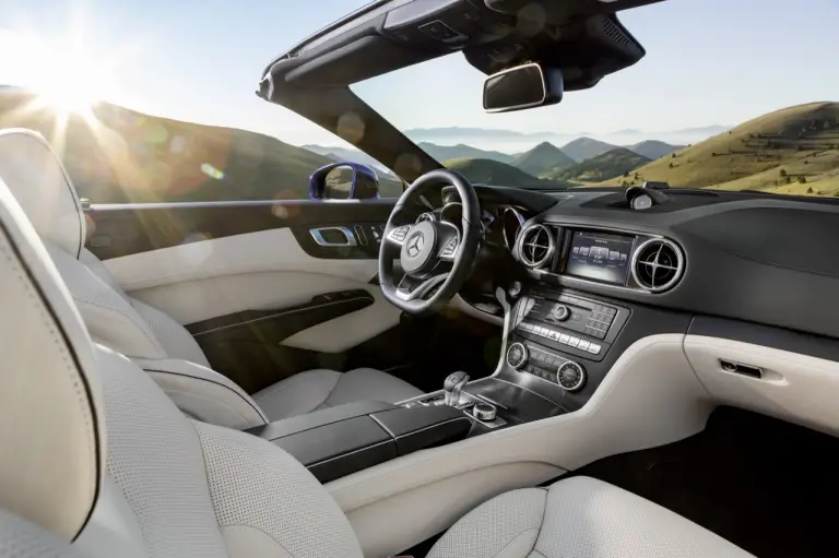 Nuove Mercedes SLC, SL e Classe S Cabrio - 46