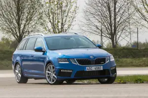 Nuove Skoda Octavia RS e Scout