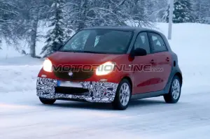 Nuove Smart fortwo e forfour Brabus - Foto spia 06-01-2016