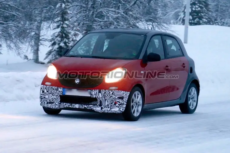 Nuove Smart fortwo e forfour Brabus - Foto spia 06-01-2016 - 2