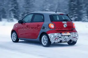 Nuove Smart fortwo e forfour Brabus - Foto spia 06-01-2016