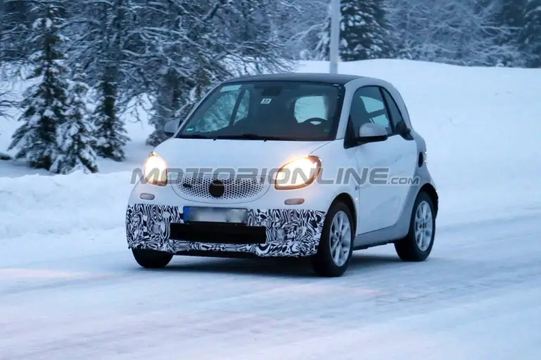 Nuove Smart fortwo e forfour Brabus - Foto spia 06-01-2016 - 10