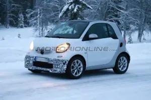 Nuove Smart fortwo e forfour Brabus - Foto spia 06-01-2016