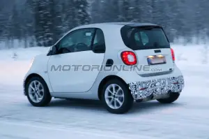 Nuove Smart fortwo e forfour Brabus - Foto spia 06-01-2016