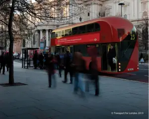 Nuovi autobus londinesi Aston Martin - 1