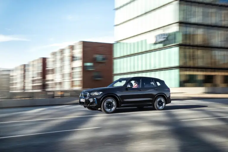 Nuovo BMW iX3 - 7