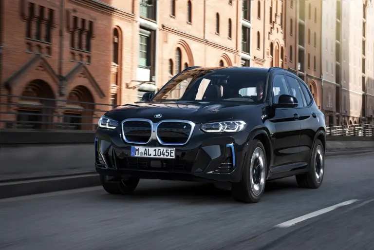 Nuovo BMW iX3 - 11