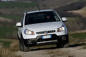 Nuovo Fiat Sedici - 13