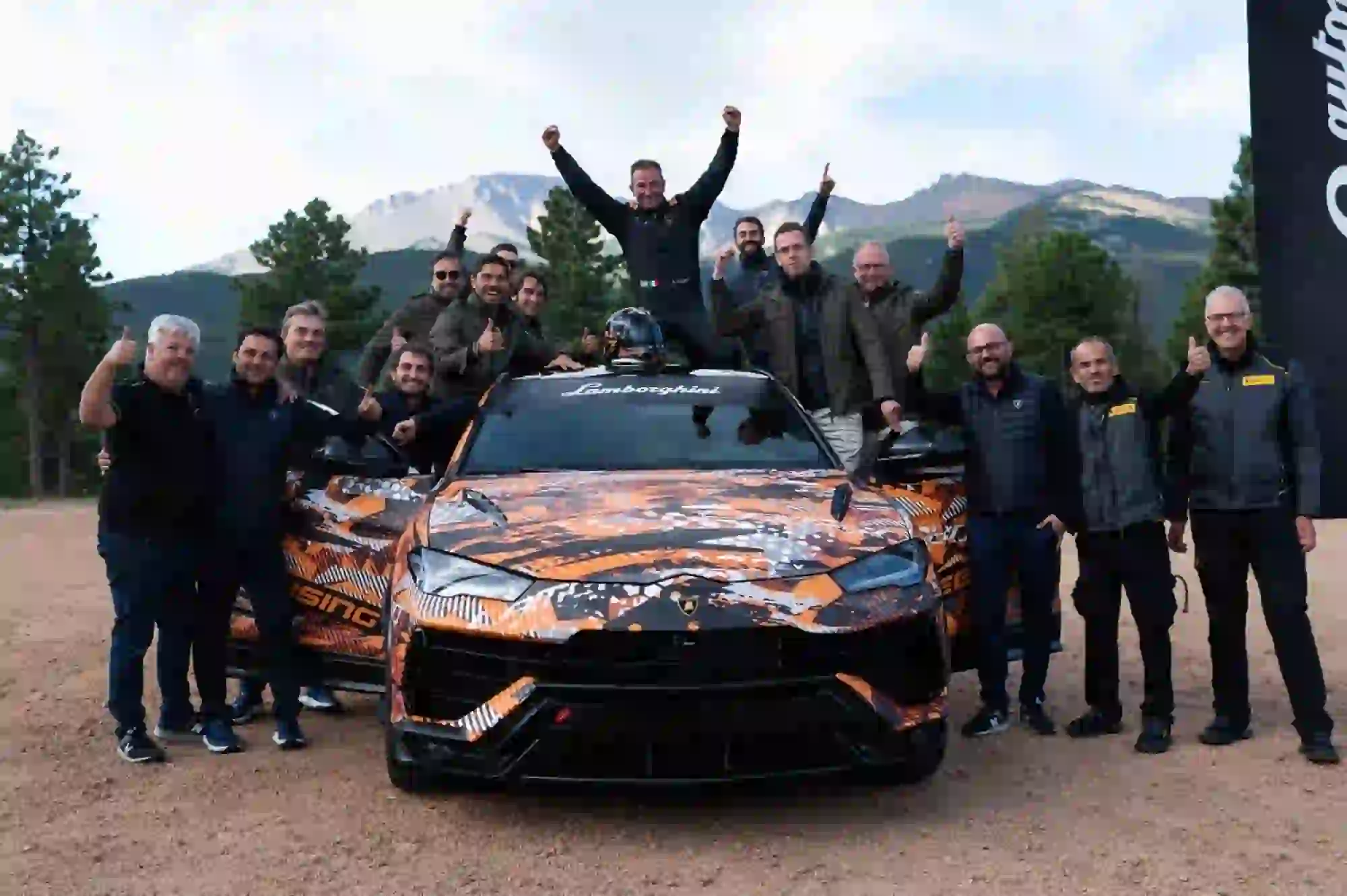 Nuovo Lamborghini Urus record Pikes Peak - Foto - 13